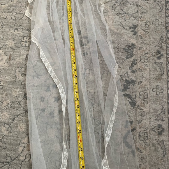 Vintage First Communion Ivory White Veil with Lace & Flower Wreath Headpiece - Picture 5 of 8